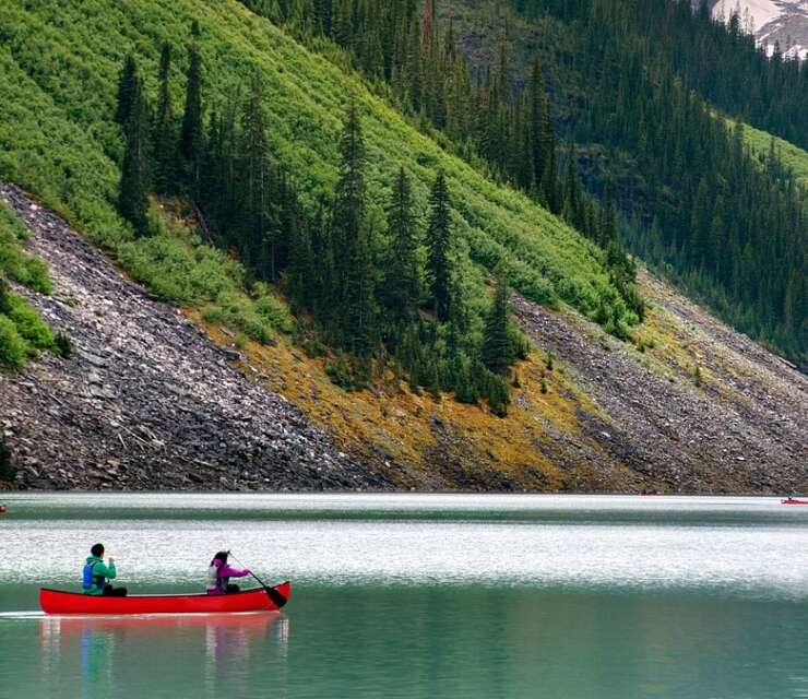 Canada Invites 250 Senior Managers in Latest Express Entry Draw