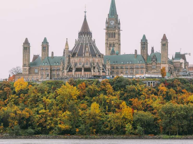 Canada Invites 733 Provincial Nominees: What the Latest Express Entry PNP Draw Means for Applicants