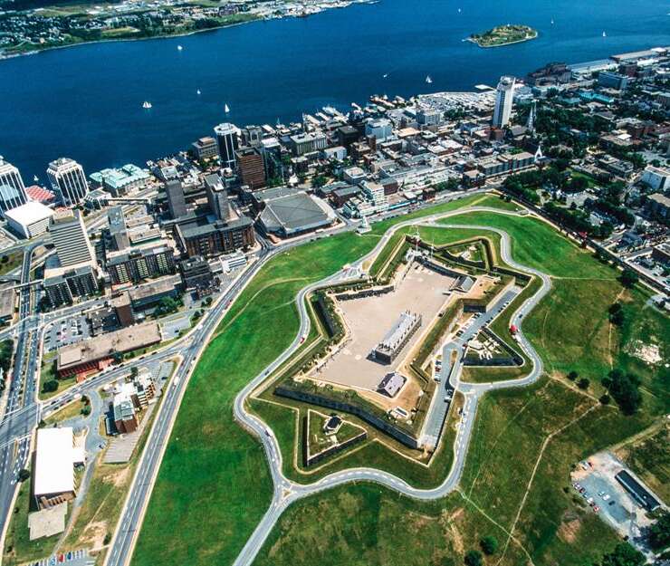 Canada Express Entry Changes: Up to 100 CRS Points for High-Wage Job Offers Without LMIA