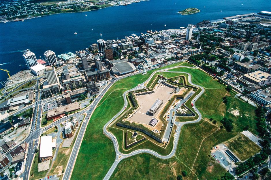 Canada Express Entry Changes: Up to 100 CRS Points for High-Wage Job Offers Without LMIA